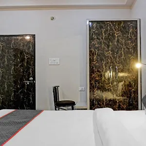 Townhouse Navneeta Grand Hotel