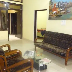 Gangotri Paying Guest House Hotel