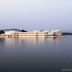 taj-lake-palace.udaipurhotels.org/